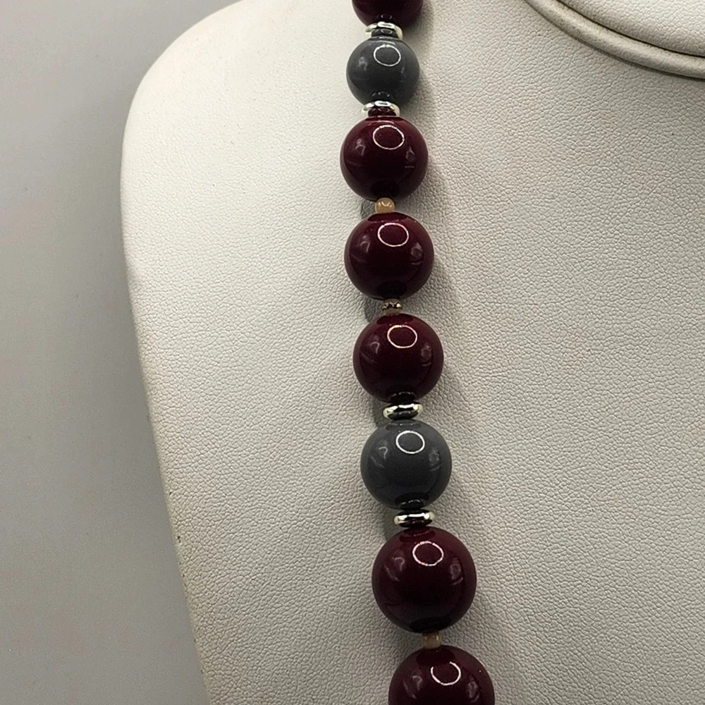 Vintage Maroon and Grey Beaded Necklace with Silver Tone Spacers and‎ Spring
